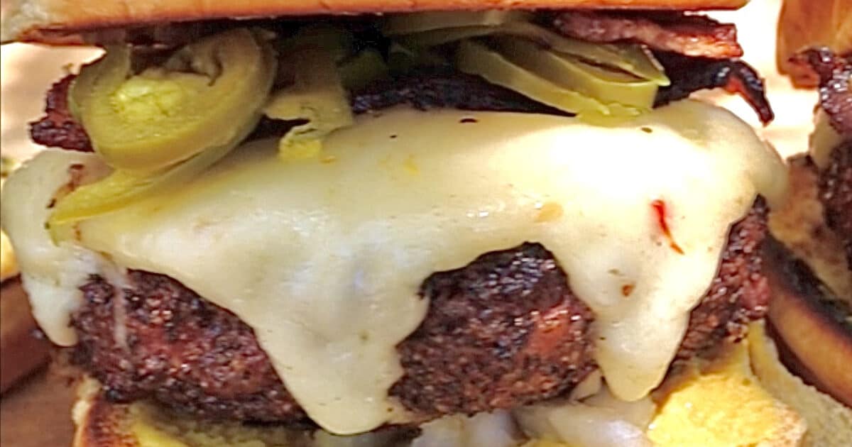 Smoked and Seared Texas Burger | Beef Loving Texans | Beef Loving Texans is your one-stop informatio