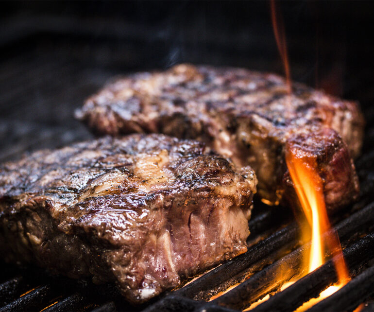 How to Clean your Grill for Safe and Savory Grilling